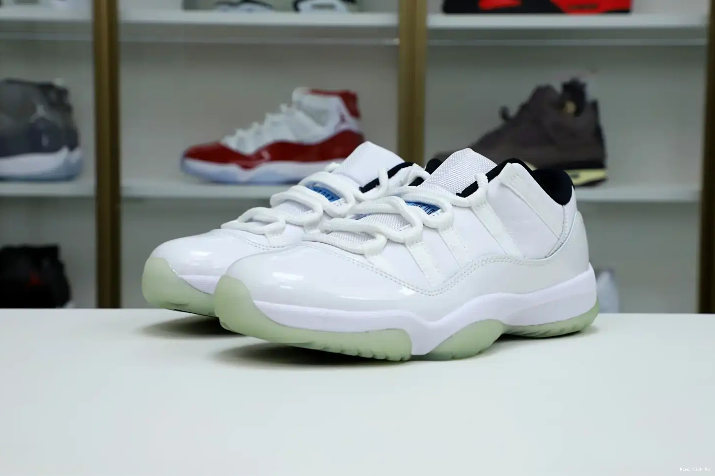 AIR JORDAN RETRO Kimikick LOW 11 BLUE LEGEND 0718